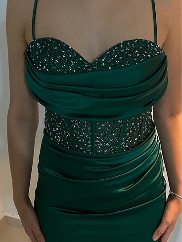 Koyu Yesil Saten Abiye - Görsel 3