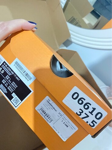 37,5 Beden Orijinal Nike Spor Ayakkabı