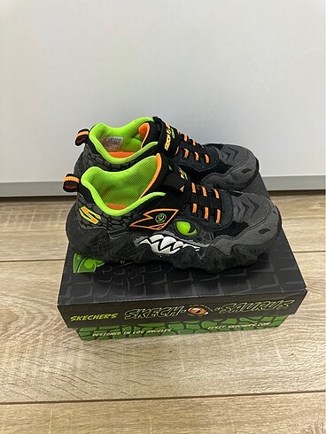 Skechers Yeni gibi