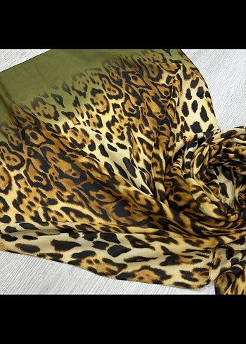 Kahverengi Leopar Desenli Kadın Fular şal - Görsel 2