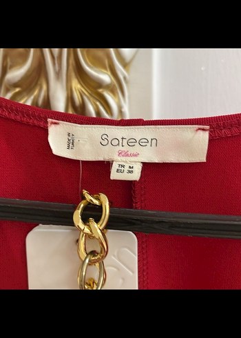 Zincir Detaylı Kırmızı Uzun Kalem Elbise - Görsel 3