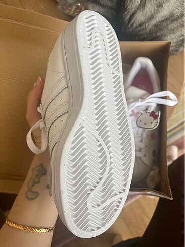 35 Beden Adidas superstar hello kitty