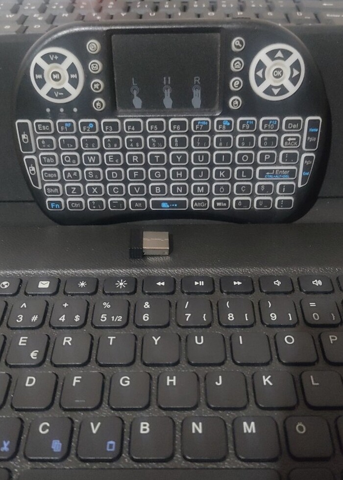 Kablosuz Büyük Klavye, Kablosuz Küçük Klavye ve El Klavyesi - Görsel 2