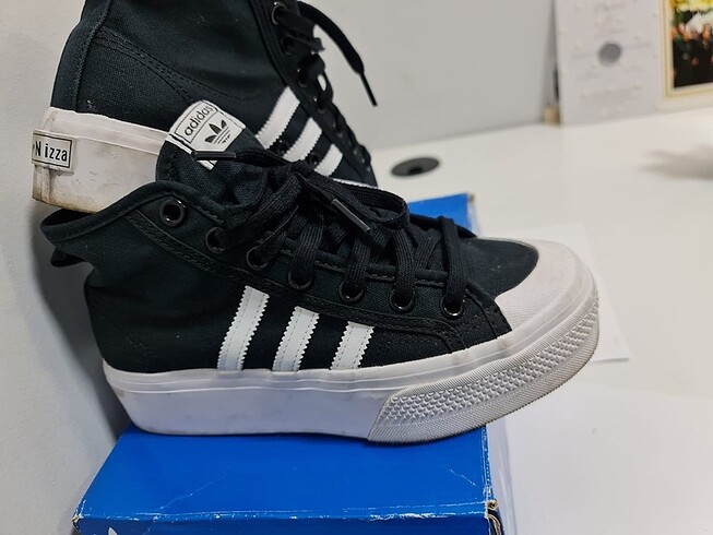 Adidas nızza platform