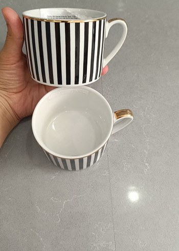 2 adet fiyatı Siyah Beyaz Desenli Altın Kenarlı Kupa - Görsel 4