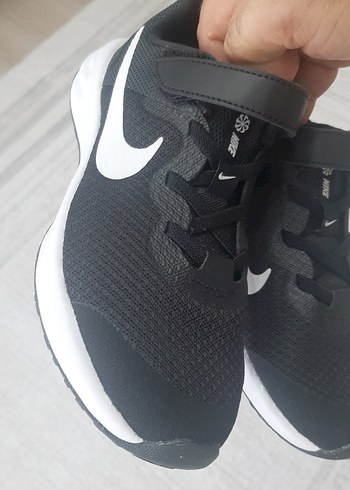 Nike Nike Erkek Çocuk 32 revolution Siyah Spor Ayakkabı