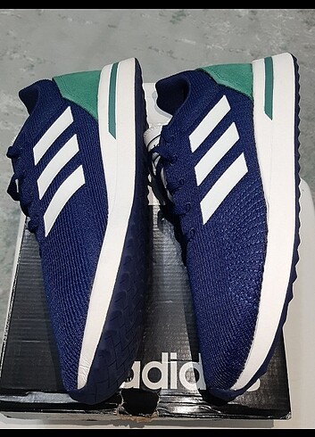 Adidas 42.5 Run70s