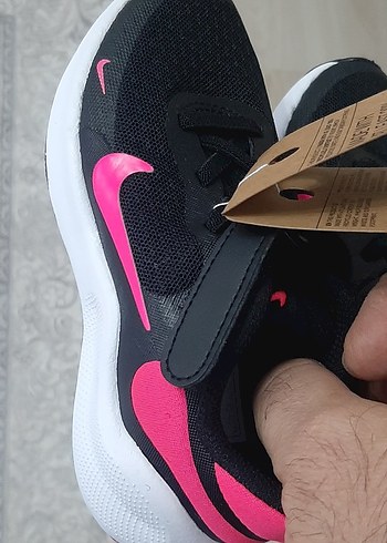 Nike Siyah-Pembe Kız Çocuk Spor Ayakkabı 27 Revolution 7 - Görsel 10