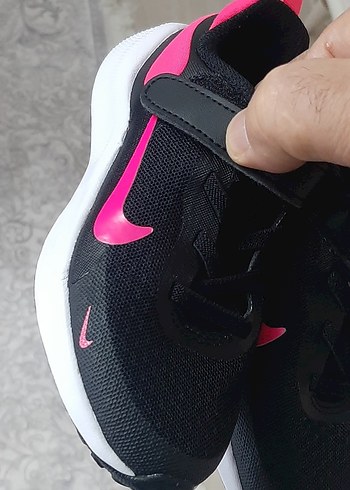 Nike Siyah-Pembe Kız Çocuk Spor Ayakkabı 27 Revolution 7 - Görsel 3