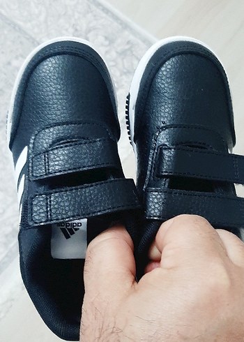 Erkek Çocuk Siyah adidas Tensaur Spor Ayakkabı 27 - Görsel 4