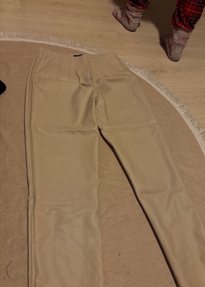 Bej rengi deri pantolon - Görsel 3