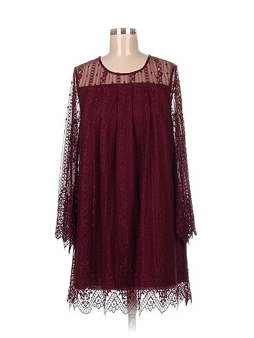 H&M Kısa Elbise %70 İndirimli.
