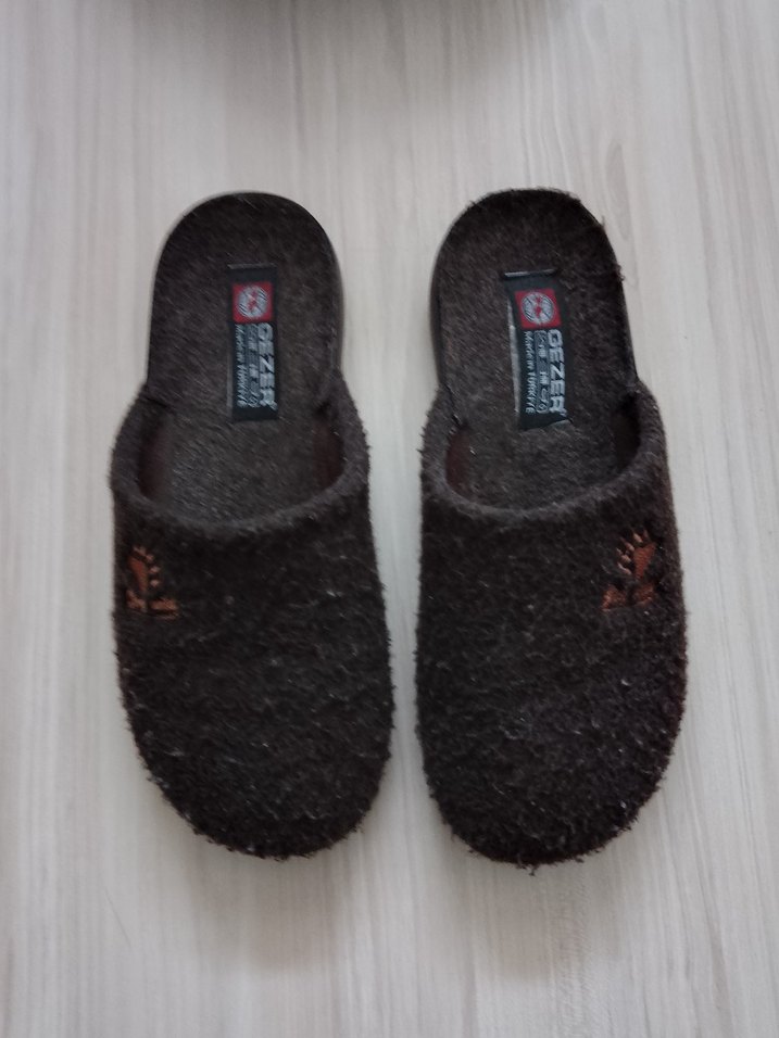 Kahverengi Erkek Ev Terliği Velcro Detaylı - Görsel 2