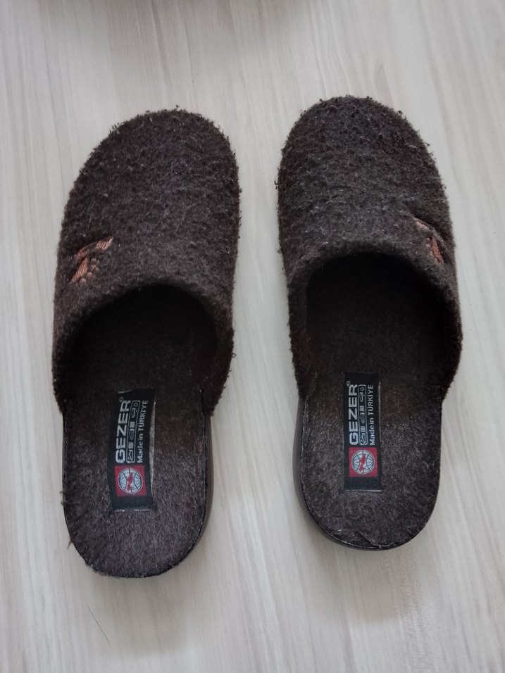 Kahverengi Erkek Ev Terliği Velcro Detaylı - Görsel 3