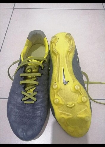 Nike TIEMPO