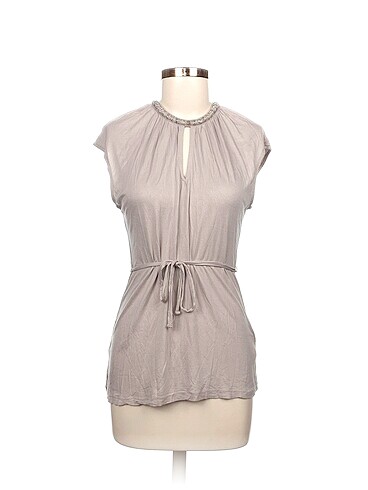 H&M Bluz %70 İndirimli.