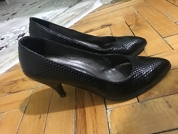 Zara Siyah topuklu ayakkabı