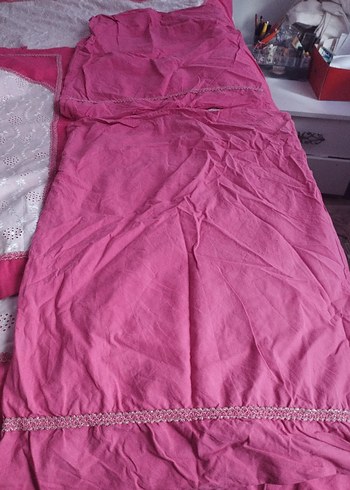 Pembe Nakışlı Yatak Örtüsü - Görsel 4