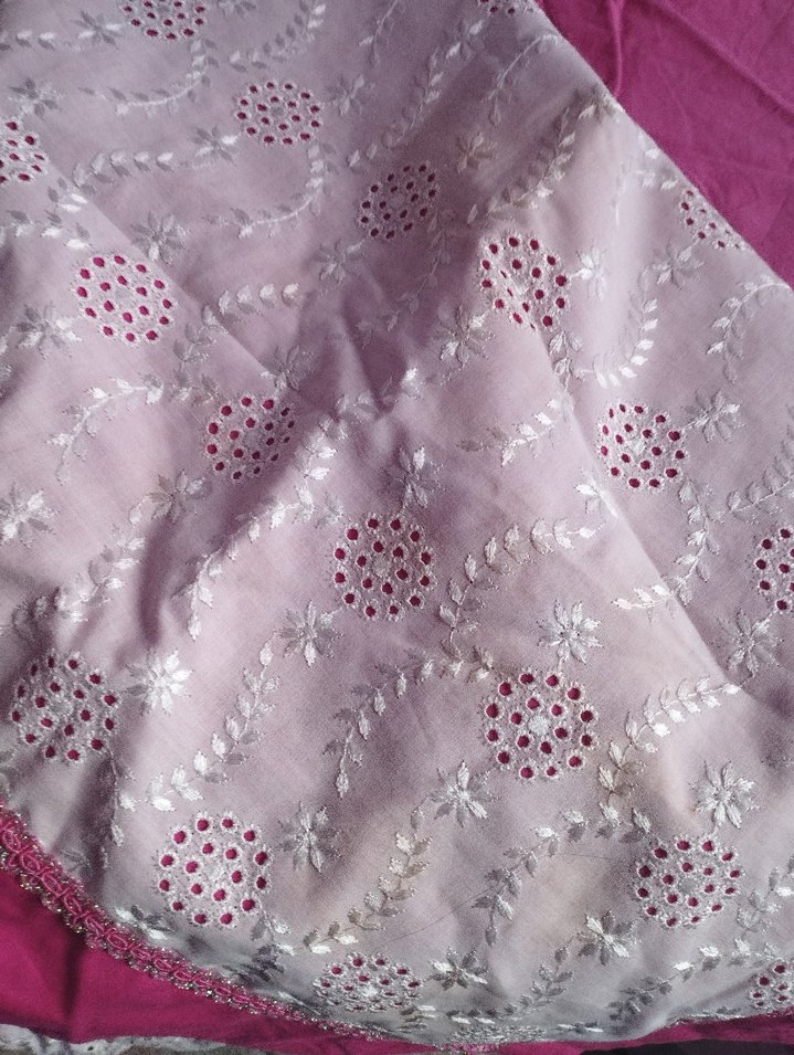 Pembe Nakışlı Yatak Örtüsü - Görsel 5