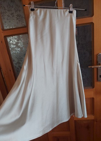 Diğer Kadın Bej Uzun saten etek