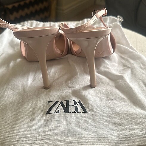 Zara Zara saten stiletto