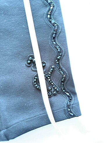 l Beden Çok şık yanları işlemeli pantalon