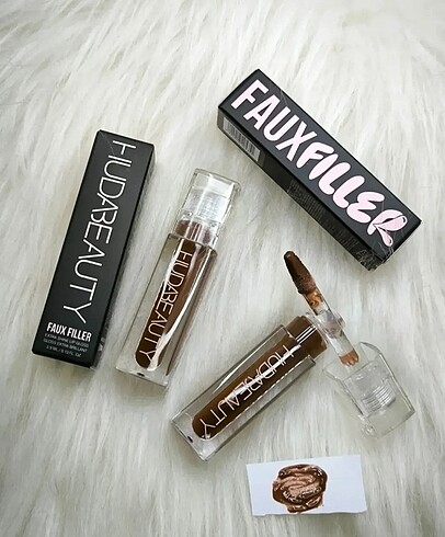 Huda Beauty Huda Beauty lipgloss