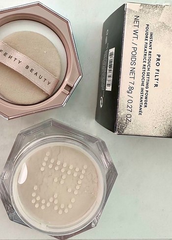 Fenty Beauty Beyaz Alton için transparan pudra - Görsel 2