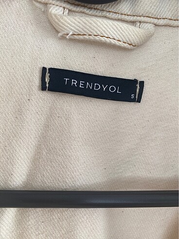 s Beden beyaz Renk Trendyol ceket