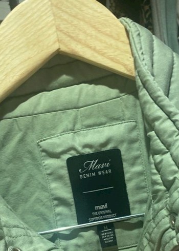 Mavi marka kapitone ceket - Görsel 3