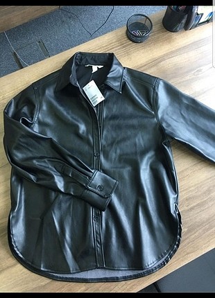 s Beden siyah Renk H&m suni deri gömlek