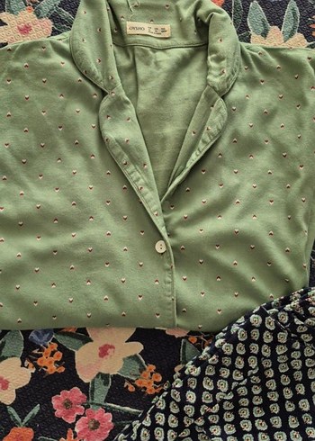 xs Beden yeşil Renk Oysho marka pijama takımı