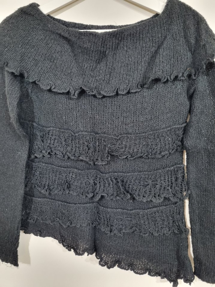 Siyah Uzun Kollu Fırfırlı Triko Kazak - Görsel 2