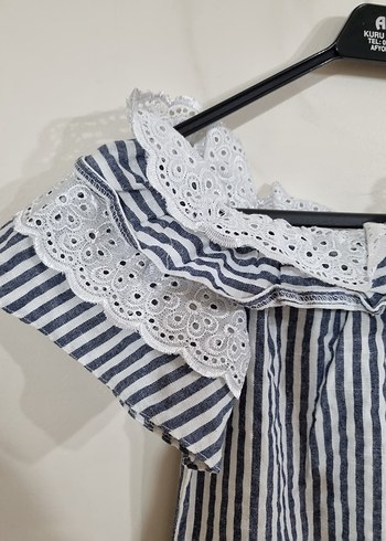 Kayık Yaka Fırfırlı Çizgili Mini Elbise - Görsel 3