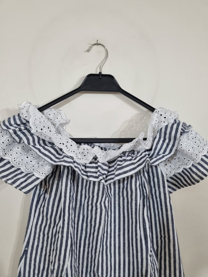 Kayık Yaka Fırfırlı Çizgili Mini Elbise - Görsel 5