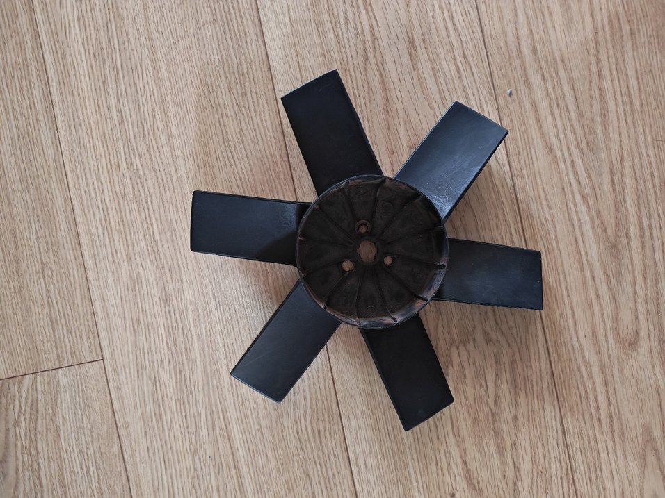 Siyah Plastik Fan Kanadı - Görsel 2