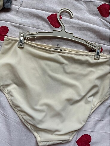 40 Beden Bikini altı