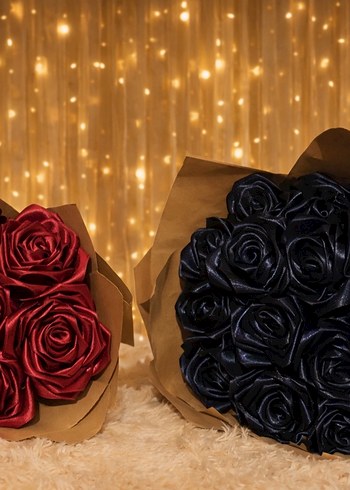 Bordo el emegi 
Renkli Kadife Gül Buketi - Görsel 3