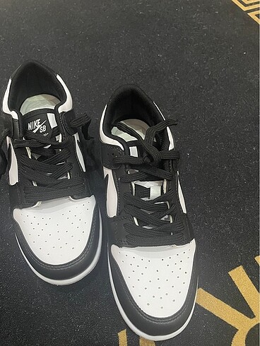 Nike panda