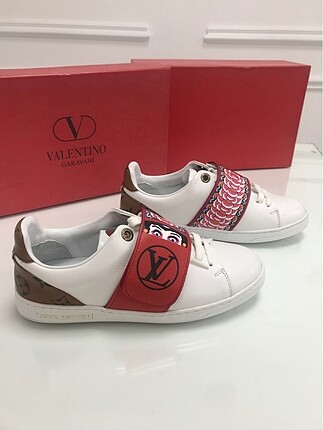 37 Beden Louis Vuitton Beyaz Spor Ayakkabı