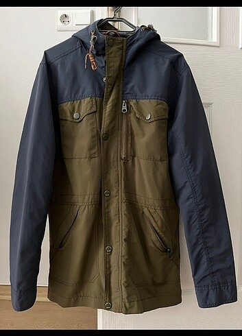 LCW yagmurluk