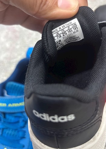 25 Beden siyah Renk Siyah Erkek Çocuk Adidas Cırt Cırtlı Spor Ayakkabı