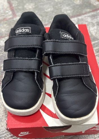 Siyah Erkek Çocuk Adidas Cırt Cırtlı Spor Ayakkabı