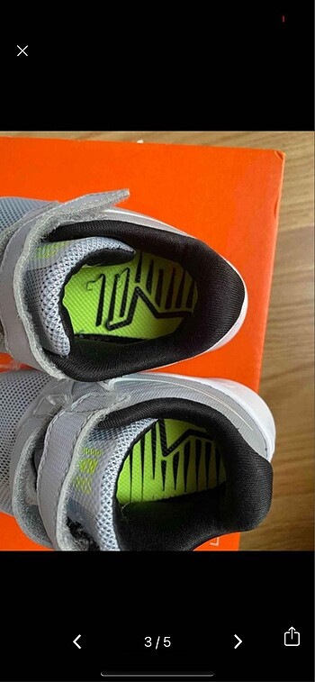 21 Beden Nike Gri Spor Ayakkabı