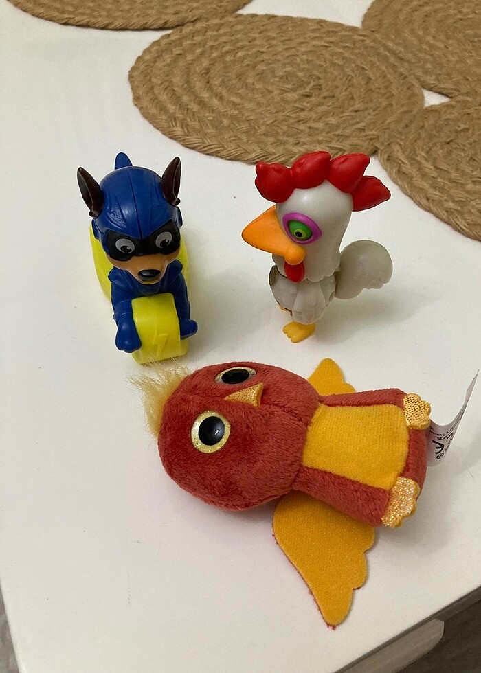 3 adet figür oyuncak - Görsel 5