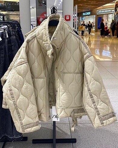 Orjinal Zara kapitoneli mont ceket bej