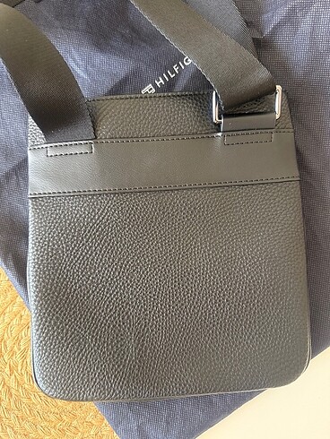 Beden siyah Renk Orjinal Tommy Hilfiger deri çanta siyah