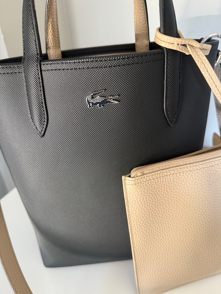Orjinal Lacoste deri çift taraflı çanta siyah bej - Görsel 4