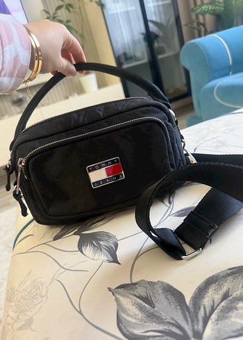 Orjinal Tommy Hilfiger  Siyah Kadın Çapraz Çanta - Görsel 4