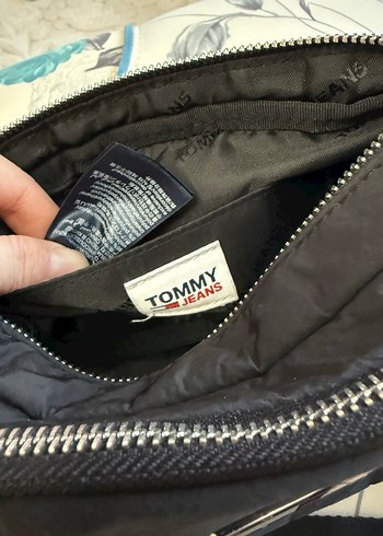 Orjinal Tommy Hilfiger  Siyah Kadın Çapraz Çanta - Görsel 6